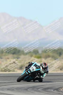 media/Jan-15-2026-Racers Edge (Thu) [[dfebeb70ab]]/2-A Group/Session 3 (Turn 16)/